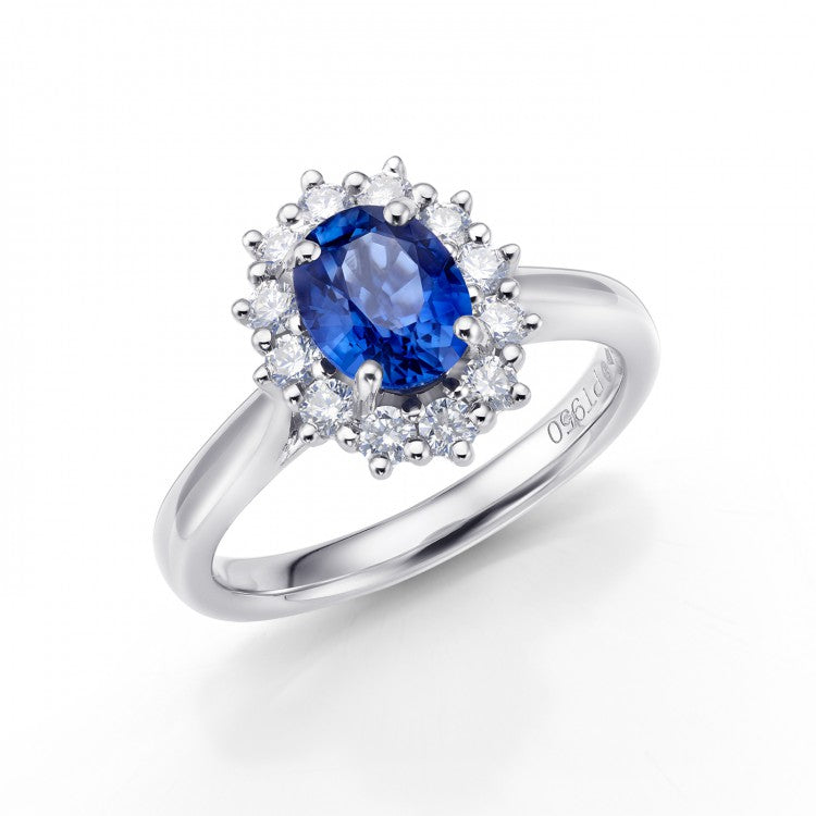 Anillo de Zafiro Oval con Orla de Brillantes Estilo Lady Dee